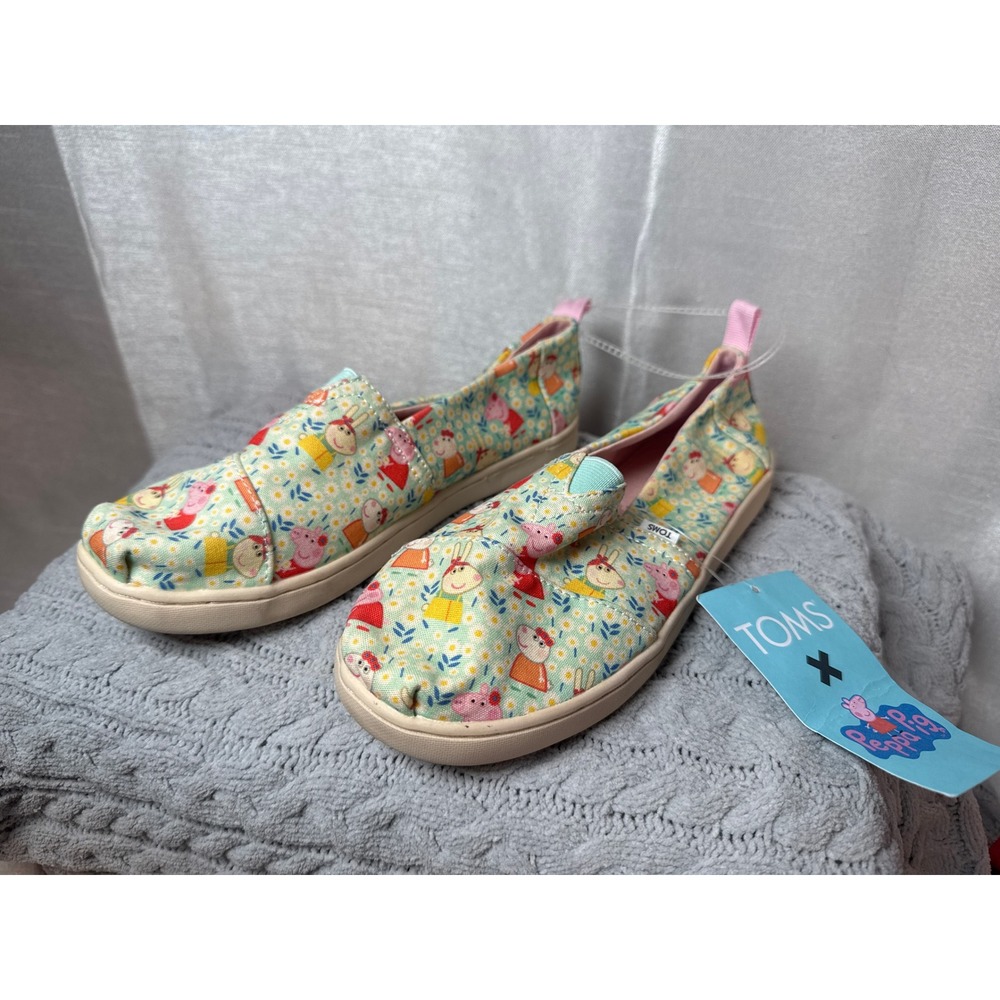 NWT Toms Youth Alpargatas jade Peppa Pig Friends Print Slip On‎ Shoes Size 4.5